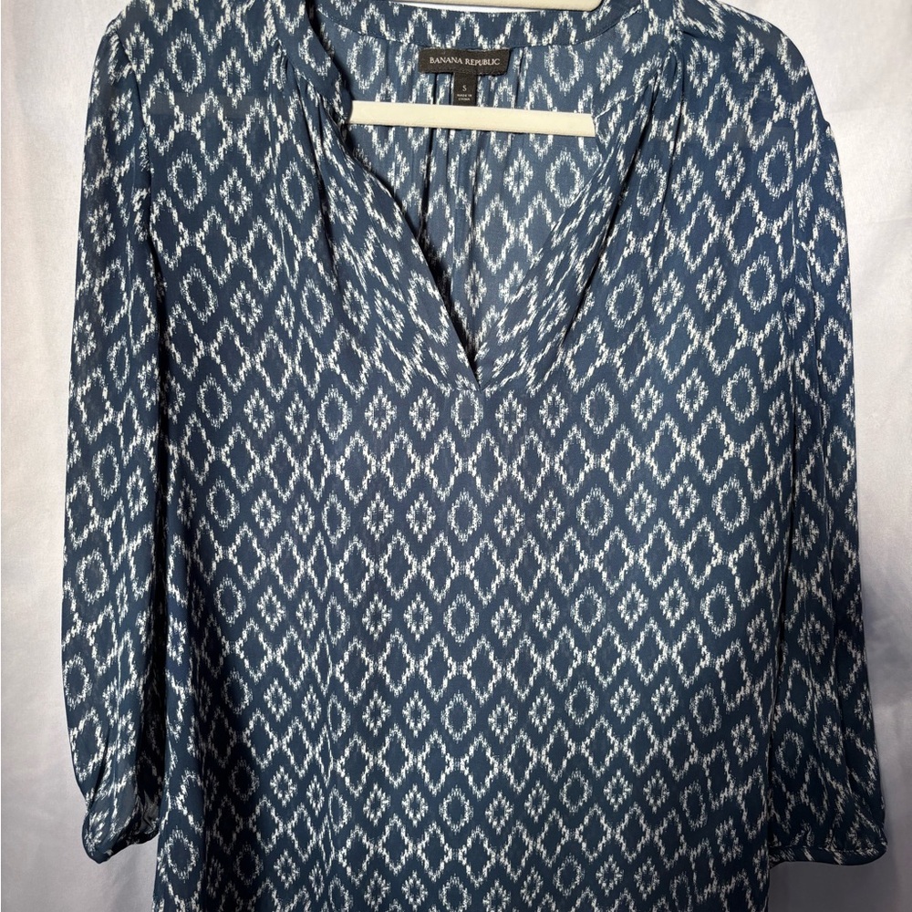 Banana Republic Navy and White Ikat V-Neck Tunic